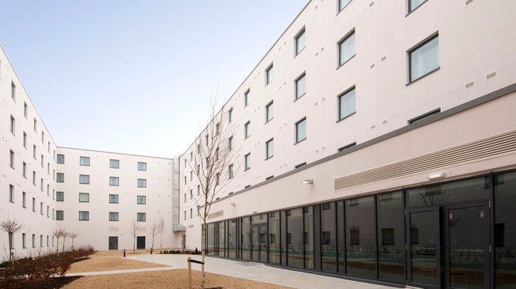 Premier Inn London Heathrow Airport (T5) Exterior