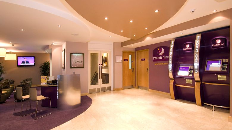 <b>Premier Inn London Victoria Lobby</b>. Images powered by <a href="https://www.leonardoworldwide.com/" title="Leonardo Worldwide" target="_blank">Leonardo</a>.