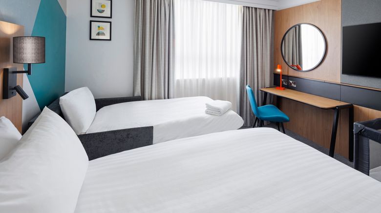 <b>Holiday Inn Gloucester-Cheltenham Room</b>. Images powered by <a href="https://www.leonardoworldwide.com/" title="Leonardo Worldwide" target="_blank">Leonardo</a>.