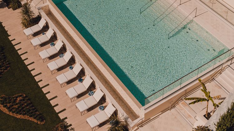 Carlton Cannes, a Regent Hotel Pool
