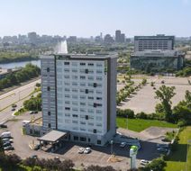 Holiday Inn Gatineau Ottawa Exterior