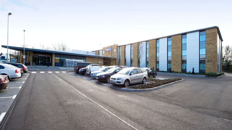 Premier Inn London Uxbridge Exterior