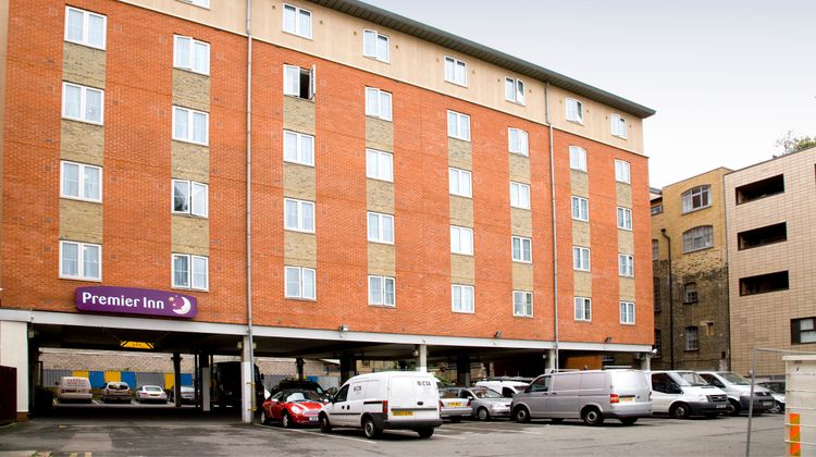 Premier Inn London Tower Bridge Exterior