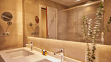 <b>El Avenida Palace Room</b>. Images powered by <a href="https://www.leonardoworldwide.com/" title="Leonardo Worldwide" target="_blank">Leonardo</a>.