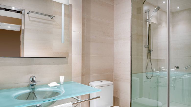 <b>AC Irla Room</b>. Images powered by <a href="https://www.leonardoworldwide.com/" title="Leonardo Worldwide" target="_blank">Leonardo</a>.