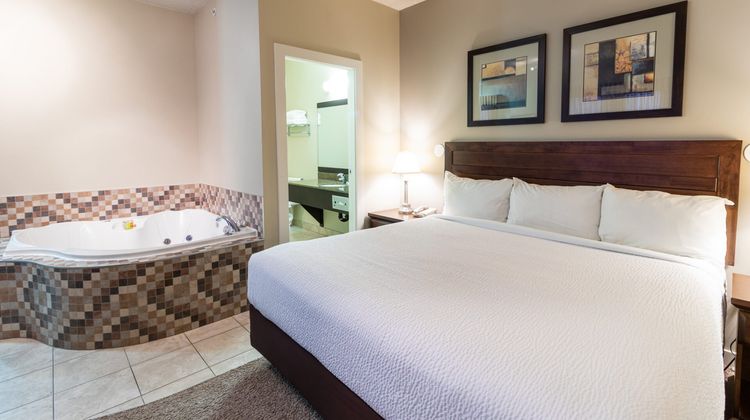 BCMInns Lac La Biche Room