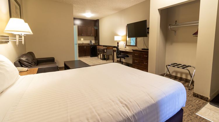 BCMInns Lac La Biche Room
