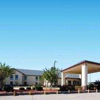 Columbia Inn & Suites