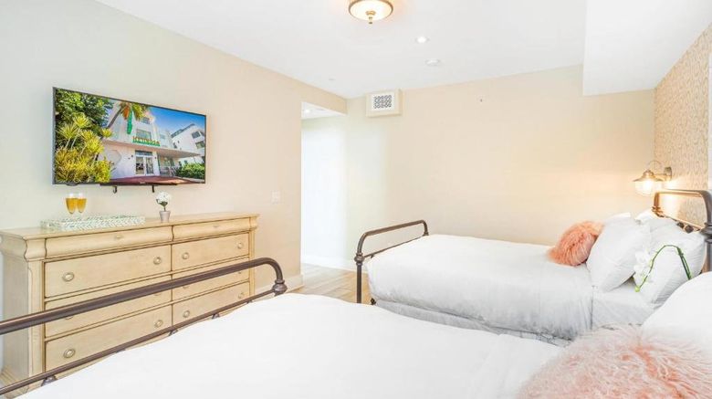 <b>Henrosa Hotel Room</b>. Images powered by <a href="https://www.leonardoworldwide.com/" title="Leonardo Worldwide" target="_blank">Leonardo</a>.