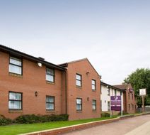 Premier Inn London Romford West Exterior