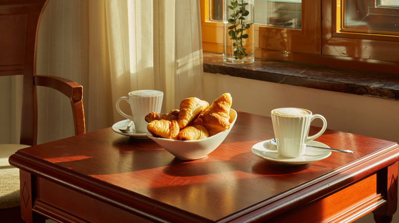 <b>El Avenida Palace Room</b>. Images powered by <a href="https://www.leonardoworldwide.com/" title="Leonardo Worldwide" target="_blank">Leonardo</a>.