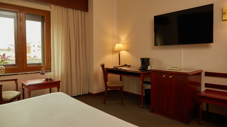 <b>El Avenida Palace Room</b>. Images powered by <a href="https://www.leonardoworldwide.com/" title="Leonardo Worldwide" target="_blank">Leonardo</a>.