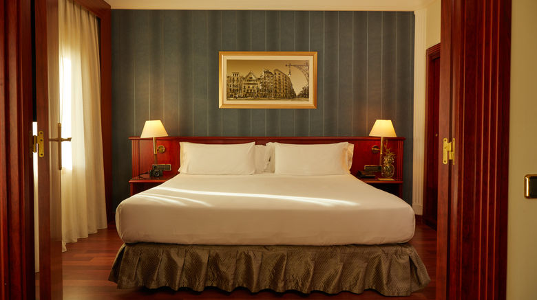 <b>El Avenida Palace Room</b>. Images powered by <a href="https://www.leonardoworldwide.com/" title="Leonardo Worldwide" target="_blank">Leonardo</a>.