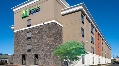 Holiday Inn Express & Suites Wendover