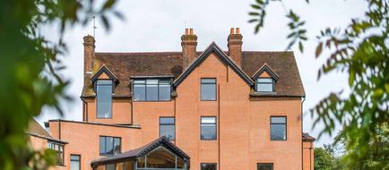 Guildford Manor Exterior