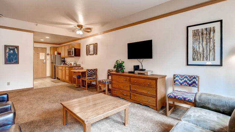 <b>Mountain House Room</b>. Images powered by <a href="https://www.leonardoworldwide.com/" title="Leonardo Worldwide" target="_blank">Leonardo</a>.
