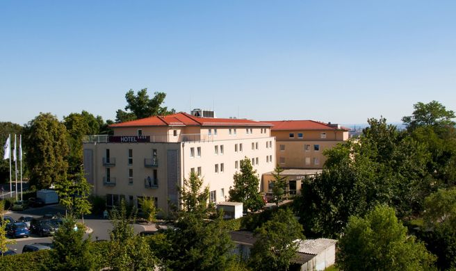 Wilder Mann Hotel Exterior