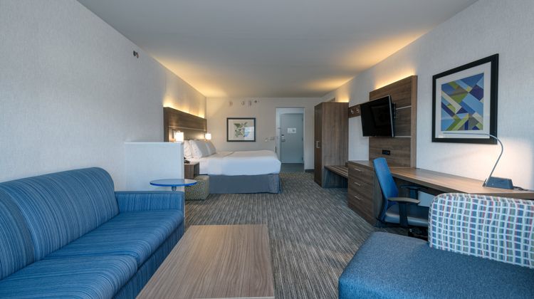 Holiday Inn Express Radcliff-Fort Knox Room