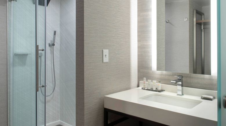 <b>Norfolk Waterside Marriott Room</b>. Images powered by <a href="https://www.leonardoworldwide.com/" title="Leonardo Worldwide" target="_blank">Leonardo</a>.