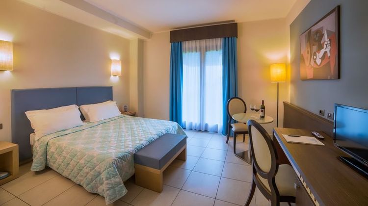 Lu' Hotel Room