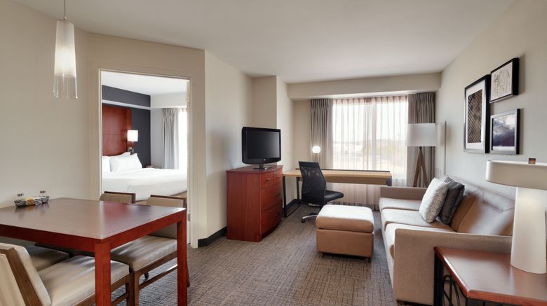 <b>Residence Inn Greenville Room</b>. Images powered by <a href="https://www.leonardoworldwide.com/" title="Leonardo Worldwide" target="_blank">Leonardo</a>.