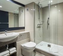 Cardiff Marriott Hotel Room
