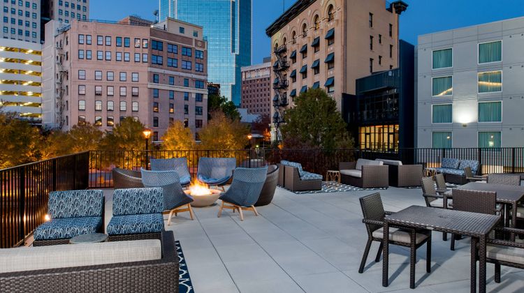 Fairfield Inn & Stes Fort Worth Downtown Exterior