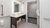 Holiday Inn Express Kansas City Room