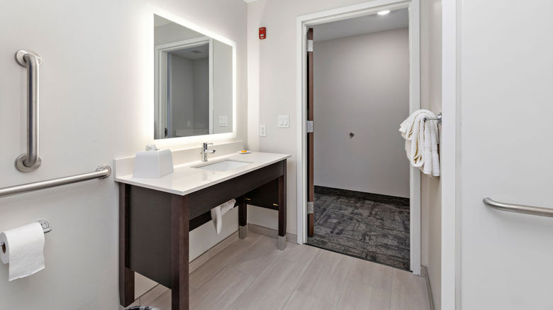 <b>Holiday Inn Express Kansas City Room</b>. Images powered by <a href="https://www.leonardoworldwide.com/" title="Leonardo Worldwide" target="_blank">Leonardo</a>.