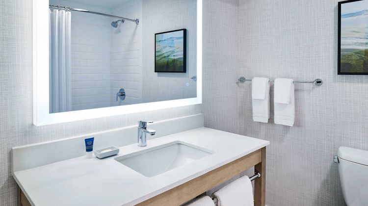 Four Points by Sheraton SLC Airport Room