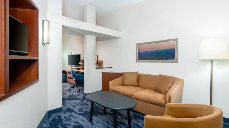 Fairfield by Marriott Clearwater Suite