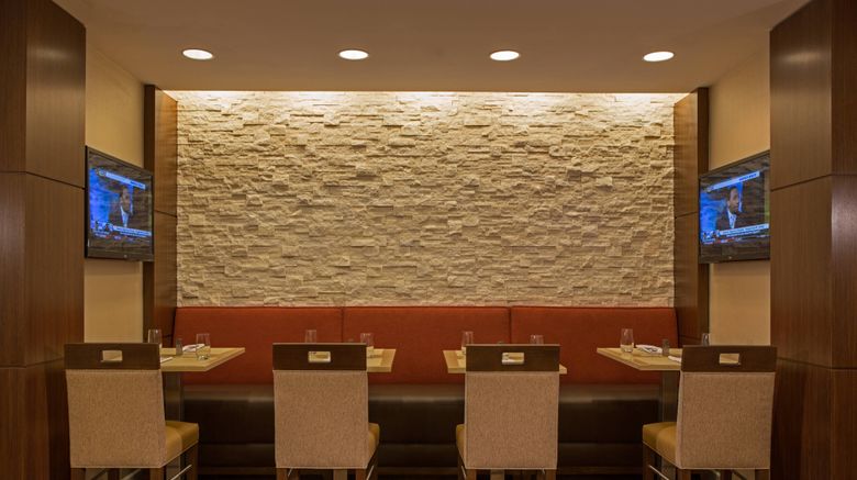 <b>Marriott Washingtonian Center Restaurant</b>. Images powered by <a href="https://www.leonardoworldwide.com/" title="Leonardo Worldwide" target="_blank">Leonardo</a>.