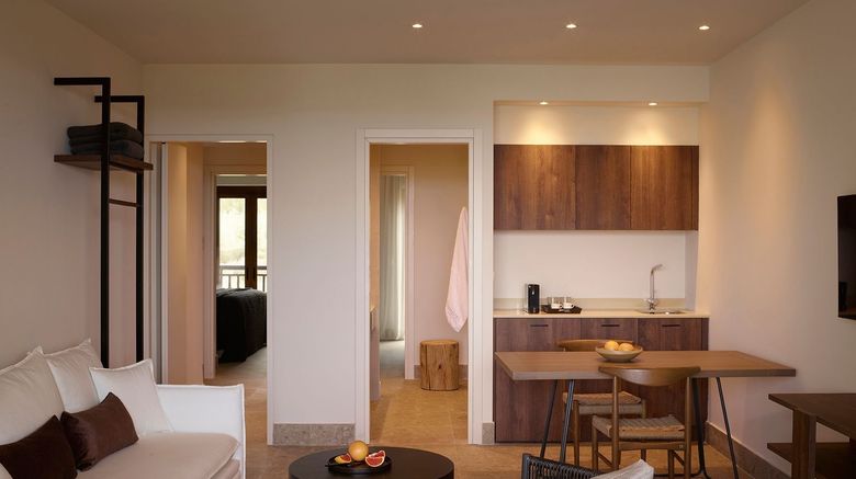 <b>Asterion Hotel Room</b>. Images powered by <a href="https://www.leonardoworldwide.com/" title="Leonardo Worldwide" target="_blank">Leonardo</a>.
