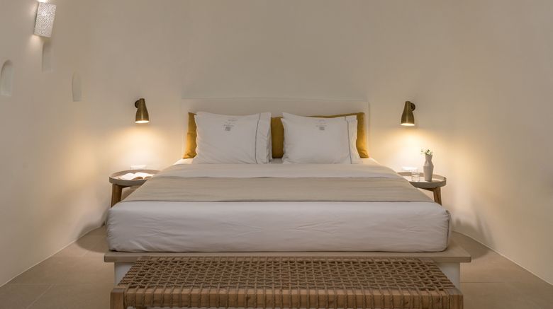 <b>Art Maisons Aspaki and Oia Castle Hotel Room</b>. Images powered by <a href="https://www.leonardoworldwide.com/" title="Leonardo Worldwide" target="_blank">Leonardo</a>.