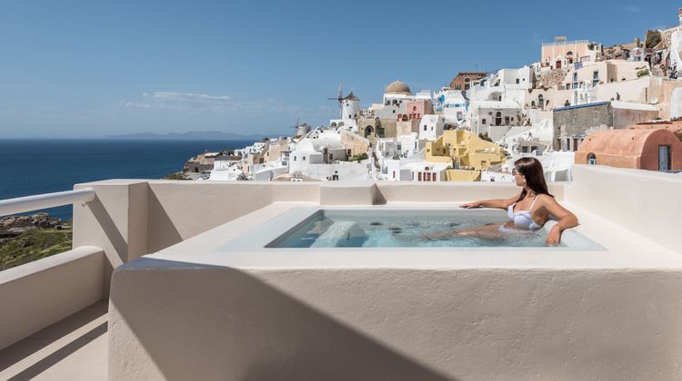 Art Maisons Aspaki and Oia Castle Hotel Room