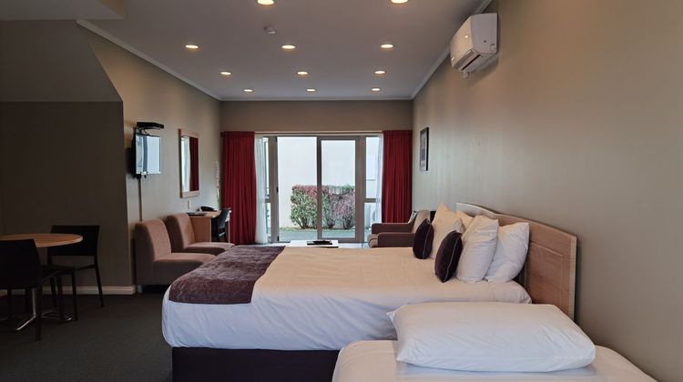 Cornwall Motor Lodge Room
