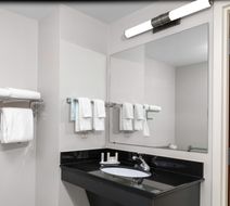 Fairfield Inn & Suites Wichita Downtown Room