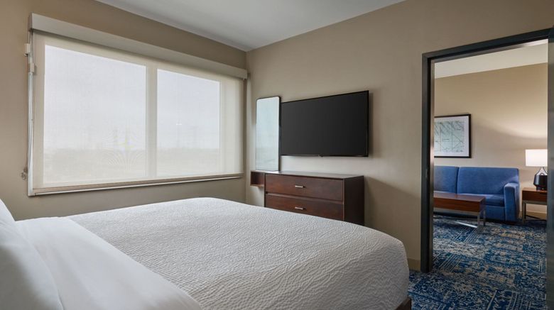 <b>Four Points by Sheraton IAH Airport Room</b>. Images powered by <a href="https://www.leonardoworldwide.com/" title="Leonardo Worldwide" target="_blank">Leonardo</a>.