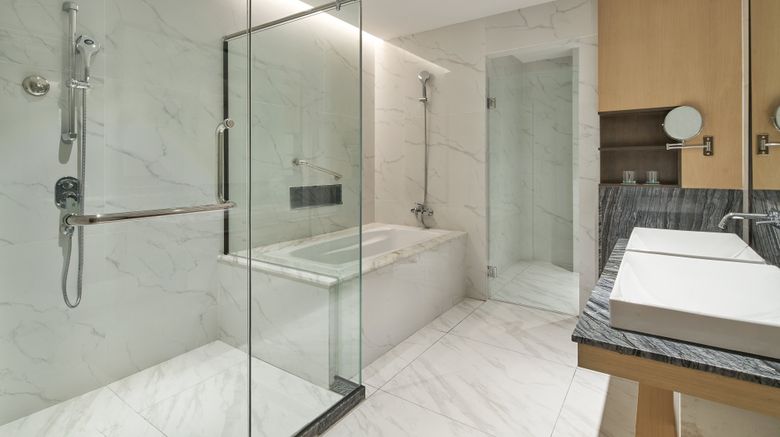 <b>Le Meridien Kota Kinabalu Room</b>. Images powered by <a href="https://www.leonardoworldwide.com/" title="Leonardo Worldwide" target="_blank">Leonardo</a>.