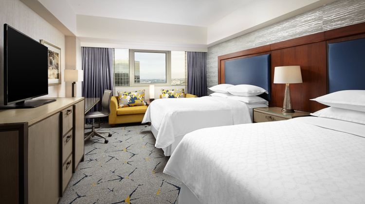 Sheraton Gateway Los Angeles Hotel Room
