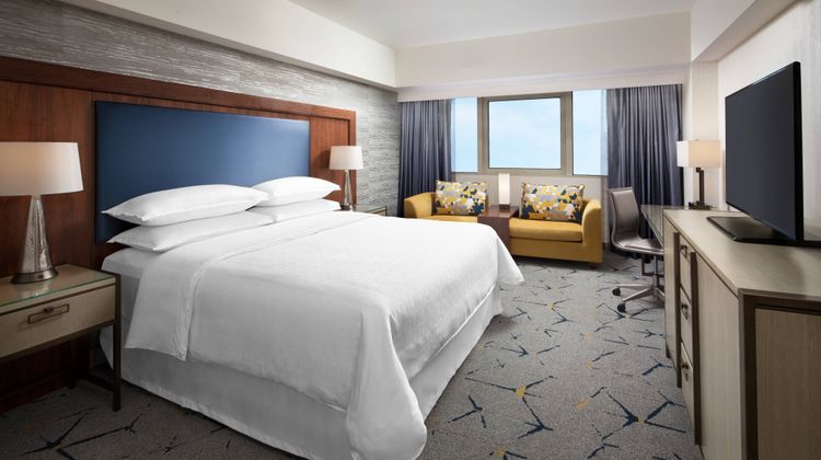 Sheraton Gateway Los Angeles Hotel Room