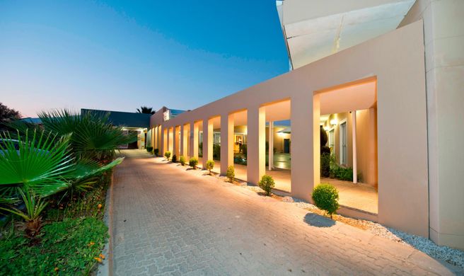 Protea Hotel Ondangwa Exterior