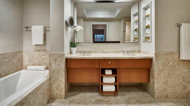 <b>The Ritz-Carlton, Boston Room</b>. Images powered by <a href="https://www.leonardoworldwide.com/" title="Leonardo Worldwide" target="_blank">Leonardo</a>.