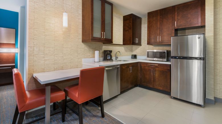 <b>Residence Inn Charlotte City Center Suite</b>. Images powered by <a href="https://www.leonardoworldwide.com/" title="Leonardo Worldwide" target="_blank">Leonardo</a>.