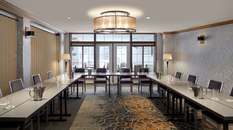 <b>Residences Mont-Tremblant Meeting</b>. Images powered by <a href="https://www.leonardoworldwide.com/" title="Leonardo Worldwide" target="_blank">Leonardo</a>.