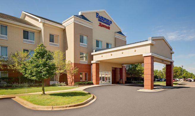 Fairfield Inn-Suites Detroit Metro Arpt Exterior