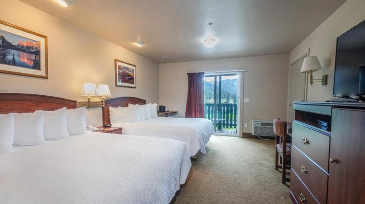 Flying Saddle Resort Room