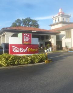 Red Roof PLUS+ Tampa - Busch Gardens