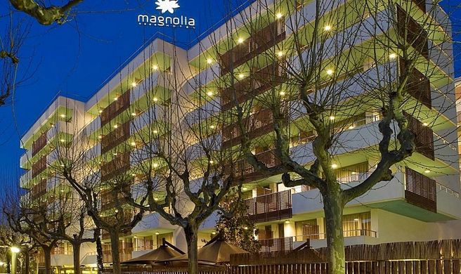 Magnolia Hotel Exterior