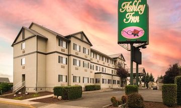 Ashley Inn of Tillmook